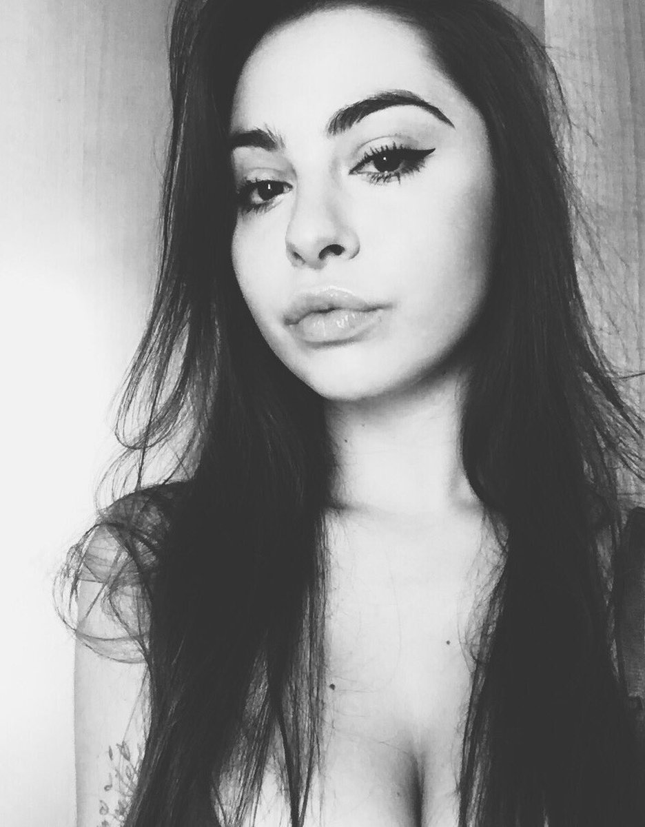 sicicri's tweet photo. #black #white #picture https://t.co/m3VM0BSk9V