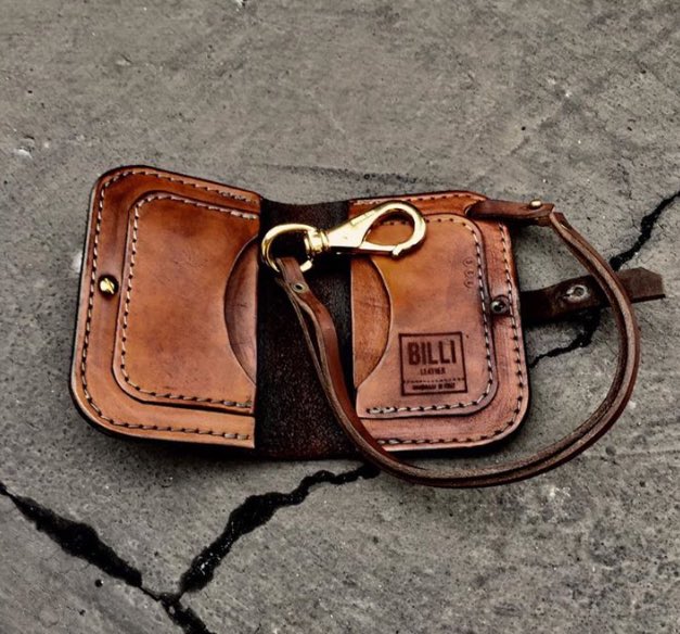 Billileather's tweet photo. #bikerwallet #handmade by #billileather #leatherwork #madeinitaly #caferacer #vintage #milano https://t.co/lOE0PuiUVz