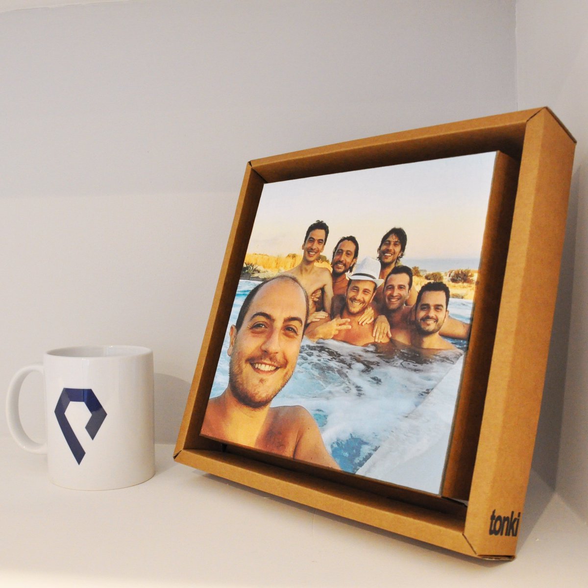 “Sorridere, più che rappresentare la felicità, rappresenta la forza delle persone.” | #EffettoParadigma