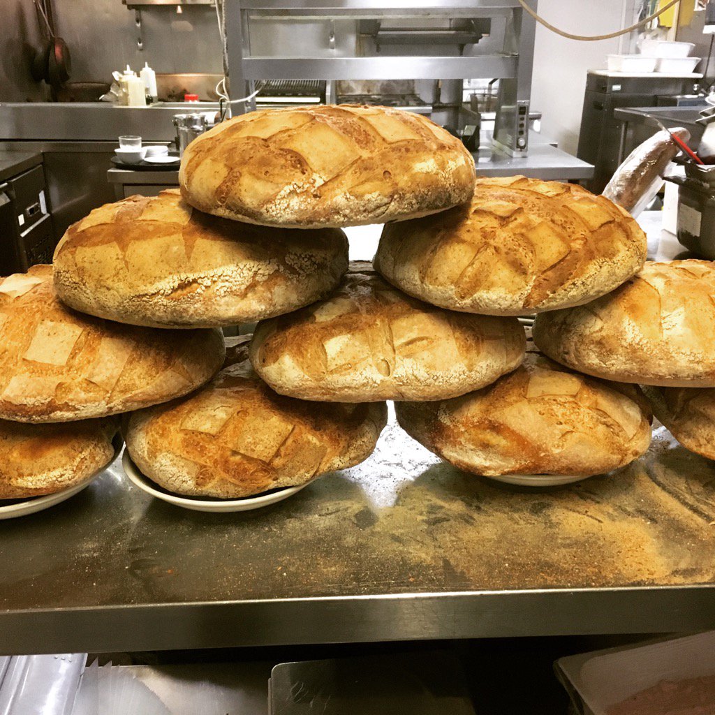 Pane cafone con farina tipo 1 macinata a pietra sale rosa e lievito madre organico !!!!