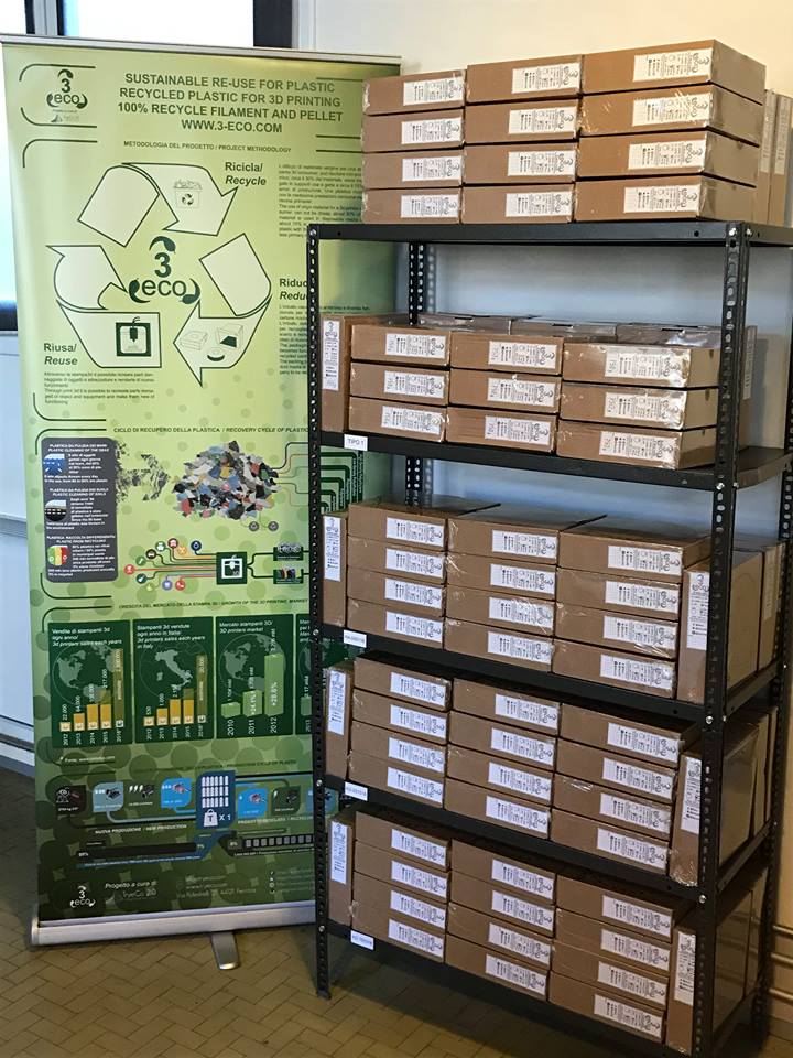 3eco3D's tweet photo. Nuovo anno e nuovo spazio #3eco! #PLA #riciclato per stampanti #3D pronto a ordini su info@3-eco.it #3Dprinting #filament #recycle #makers https://t.co/tk7ldZGiv7