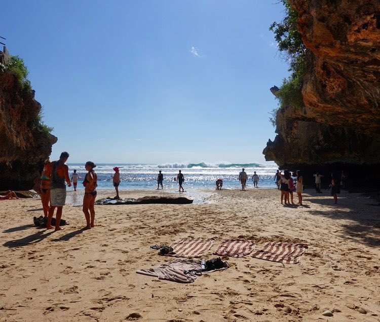 Bali beach vibes 🏖 || getlostwithus.com #adiaryofmisadventures 

📷: <a href="/MikoTabuena/">Miko Tabuena</a>
