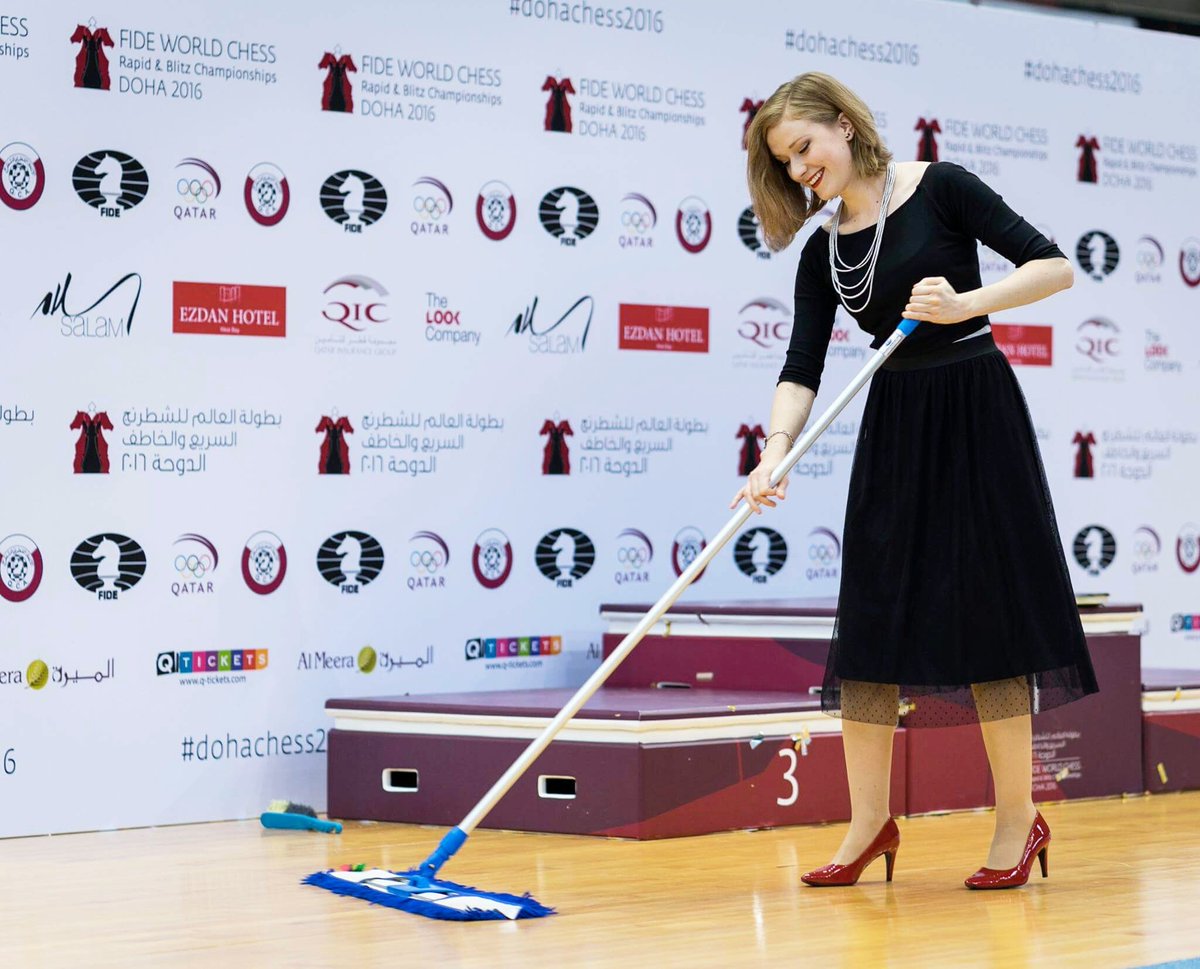 Anna_Chess's tweet photo. #dohachess2016 is over... Time to find a new job? 😂 Photo: @LennartOotes https://t.co/HrfJUxzTwM