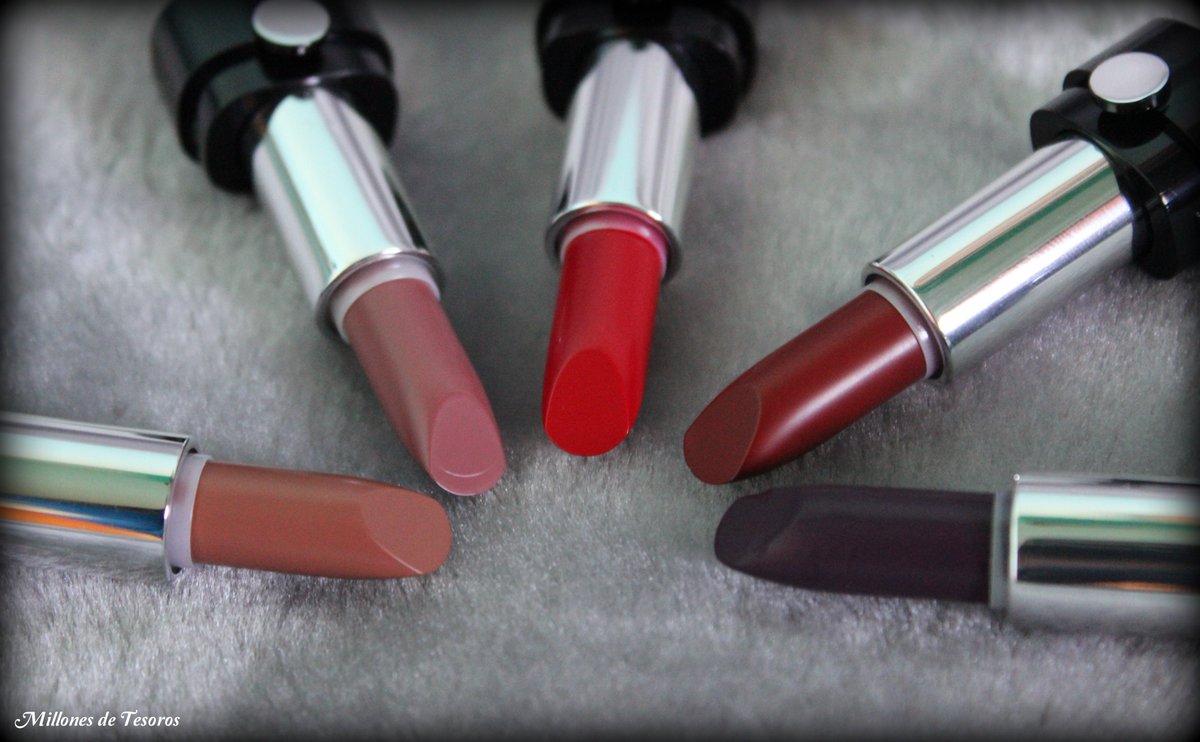 de_tesoros's tweet photo. Probando labiales de Marc Jacobs (swatches en el blog): https://t.co/CLhvpgP0OC #MarcJacobs #lipstick #makeup #blog #lipcream #lemarc https://t.co/fiPw0hjd3m
