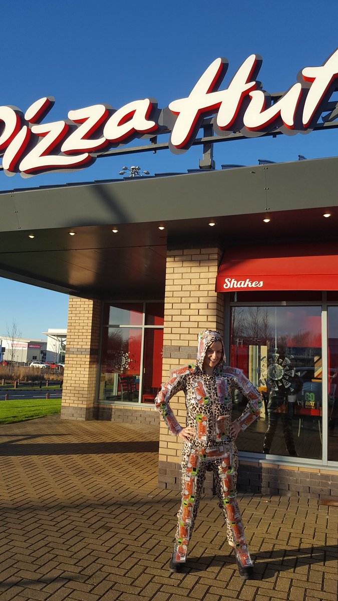 Pizza Hut UK tweet media