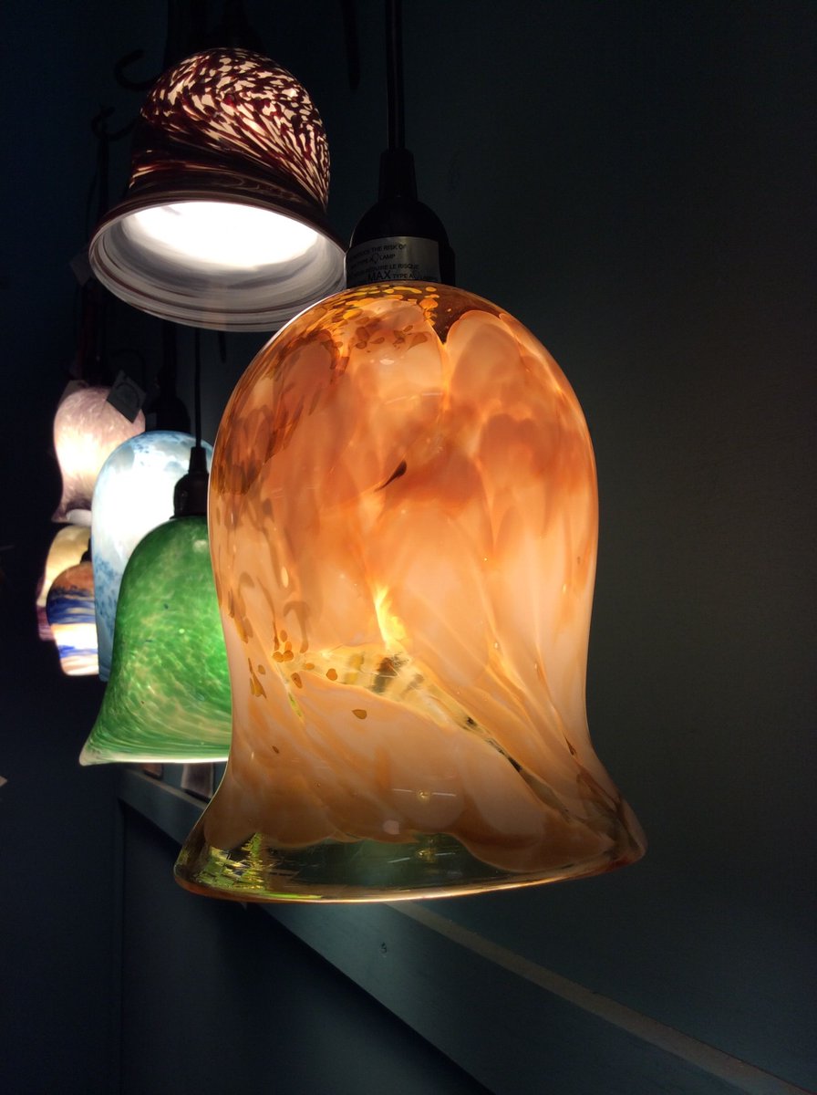 TerrapinGlass's tweet photo. Which lamp is your favorite?

Dom has the shop open all day today ~ Come on by from 9-4! https://t.co/eQFjUUxh6L