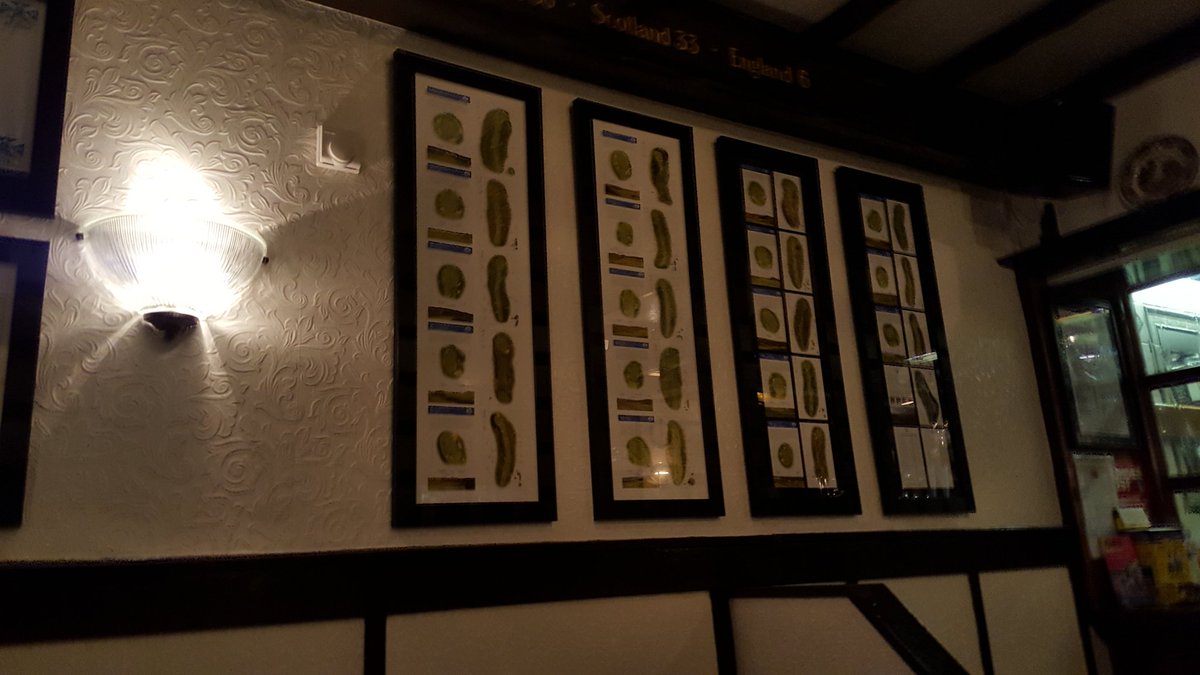 quill18's tweet photo. This pub has drawings of pickles. #MisleadingThumbnails https://t.co/YYhmJaMIbZ