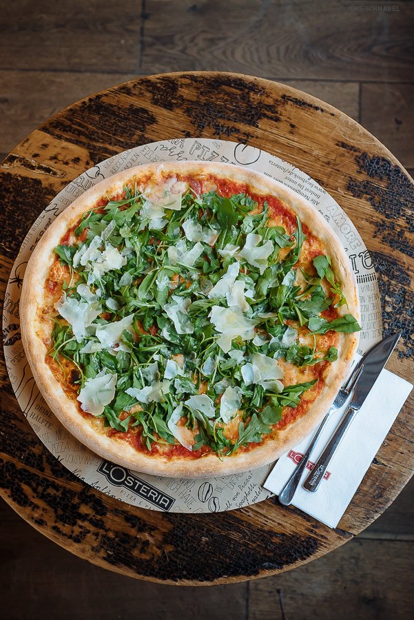 Need a bit of lunch time inspiration? Our pizzas are made to share, so pop down with a friend or two.. there's plenty to go around!