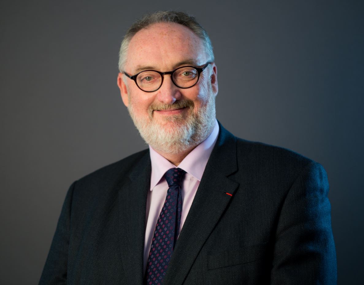 capeb_fr's tweet photo. Suivez ce soir l'interview de Patrick Liébus, pdt #CAPEB au JT de 20h de @TF1 au sujet de la carte d'identité professionnelle du #Bâtiment https://t.co/j2DUWQDFuQ
