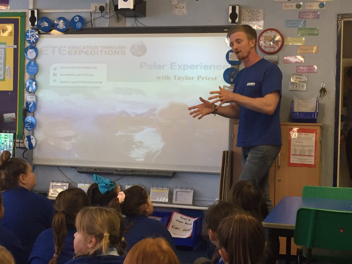 OLAPrimary's tweet photo. Learning about the Arctic and the Antarctic and the animals that live there. #EASscience #LiftingTheLidonScience https://t.co/se33h2NMXz