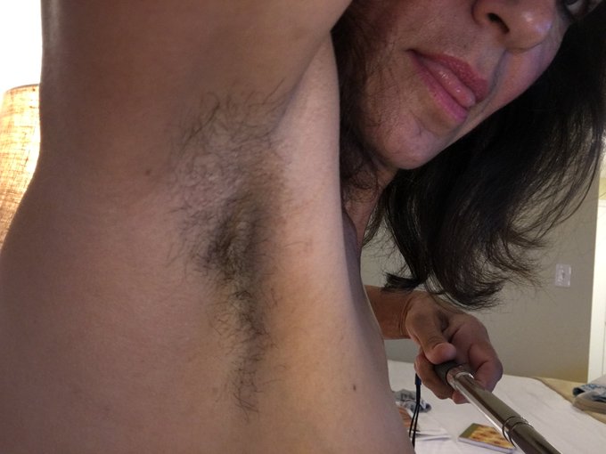 Being naturale puts me in the mood https://t.co/LTkNantlvN