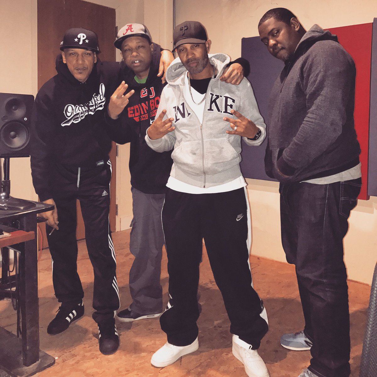 ceeknowledge's tweet photo. In the lab with @OfficialCFO x Thurd Degree mob New Music coming soon 7 n a Crescent Productions #SupremeKai #ArtistsFirstRecords https://t.co/paGEPfXttW