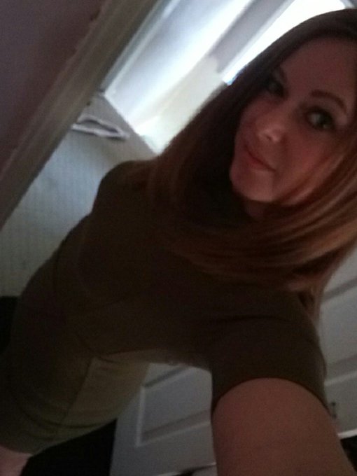 💝 my new dress 👗. https://t.co/kOYMqXoAzM<a href="/tag/allhotandbothered"class="tags"><span>#allhotandbothered</span></a>