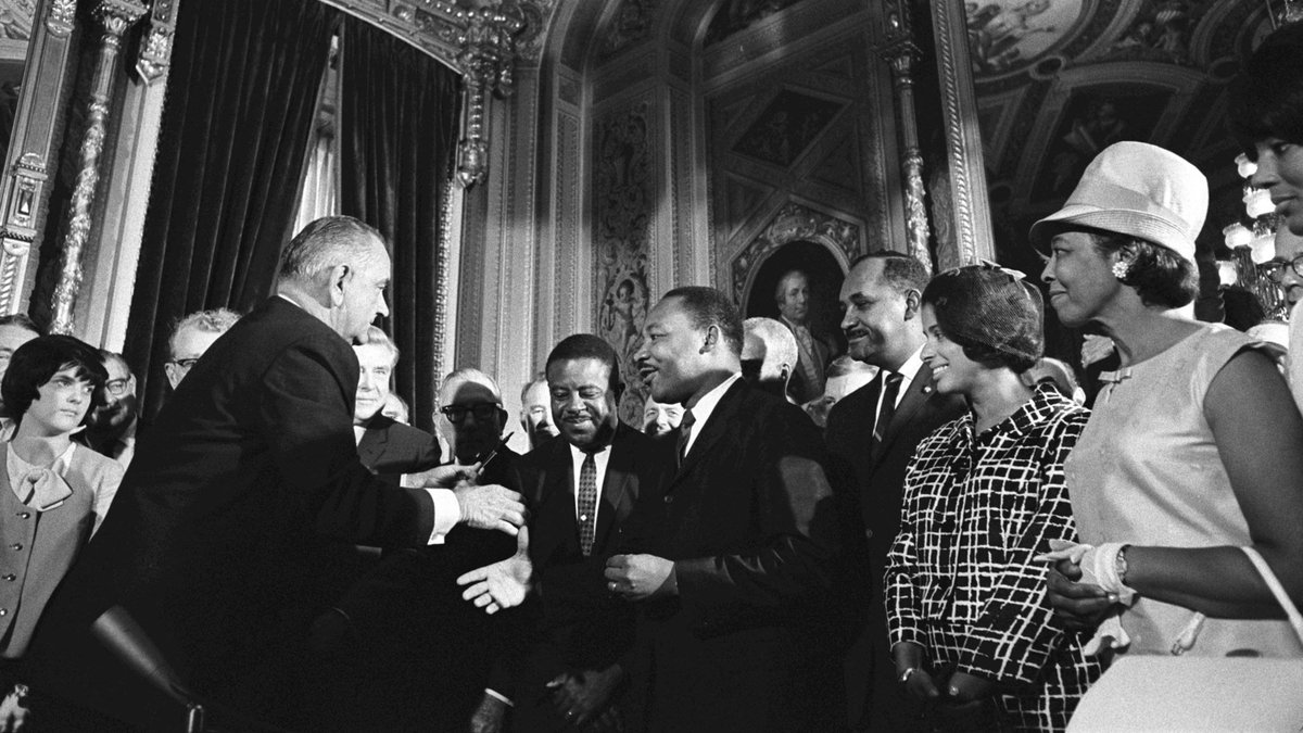 edutopia's tweet photo. Inspire rich and nuanced classroom discussions with these resources for Martin Luther King Jr. Day: https://t.co/almRdgFYH1 #MLKDay https://t.co/tX9a2DQVPL