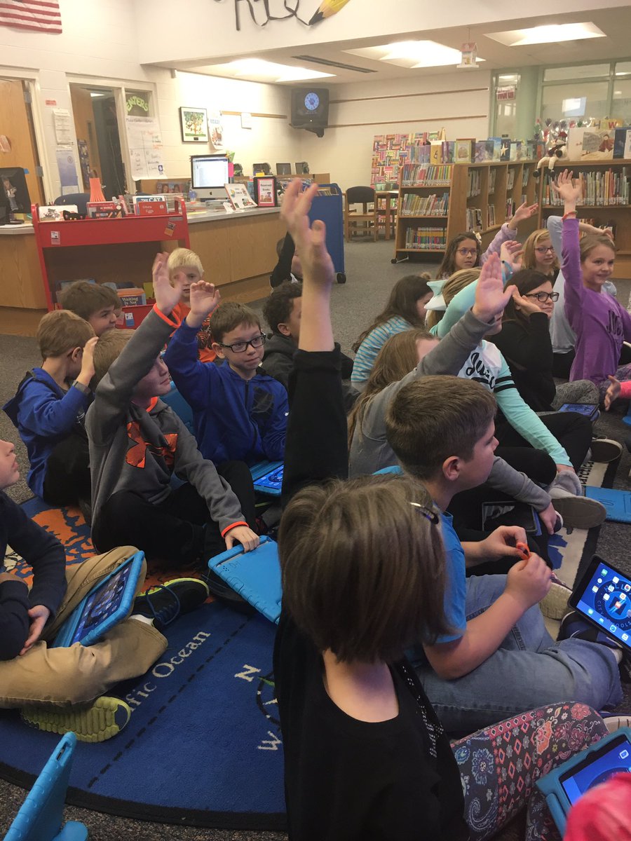 NorElem_Media's tweet image. Getting our presentation ideas and apps brainstormed! Biographies about to come alive! @HoffmanTrailsEl #hcsdmc #experts #sharelearning