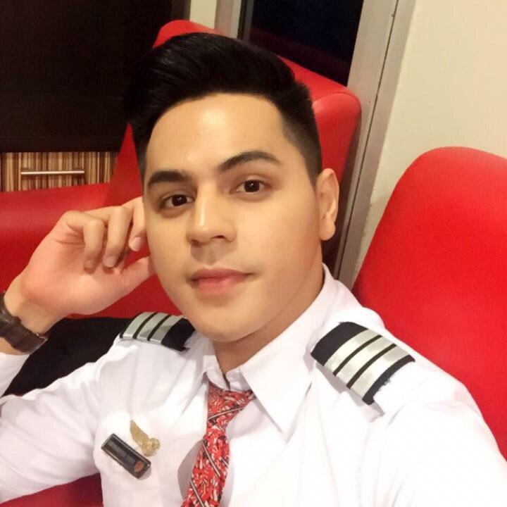 Come join me, or you'll be left behind #BIGOLIVE.  web.live.bigo.sg/2107157957_176…