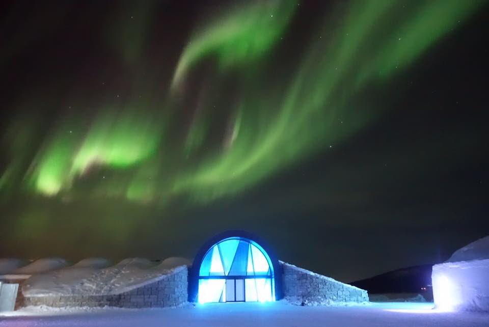 DRSTARKY's tweet photo. Ice hotel NYE happy 2017 everyone! https://t.co/xz5YqR6aYn