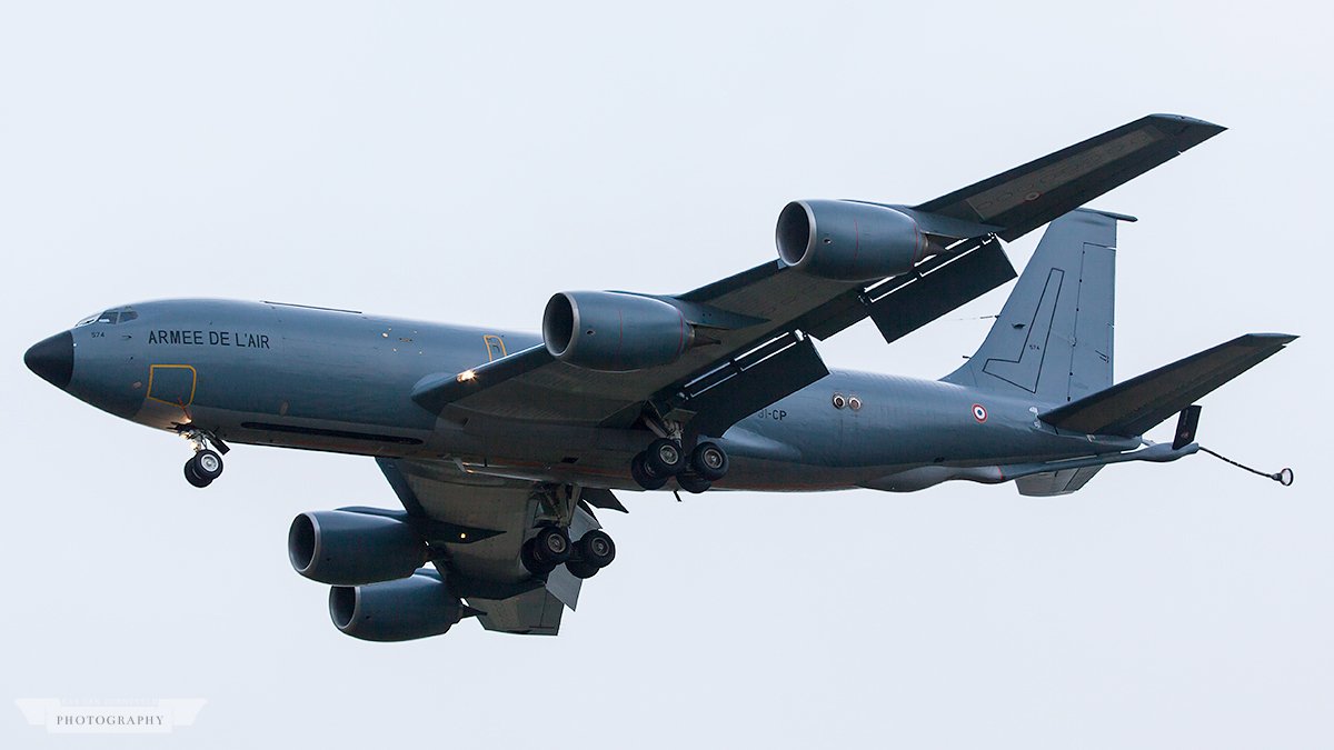 De eerste leuke bezoekers <a href="/AirportEelde/">Groningen Airport Eelde</a> zijn al weer geweest! Eerder vandaag 2x C-135FR tankers van de Franse Luchtmacht voor een approach.