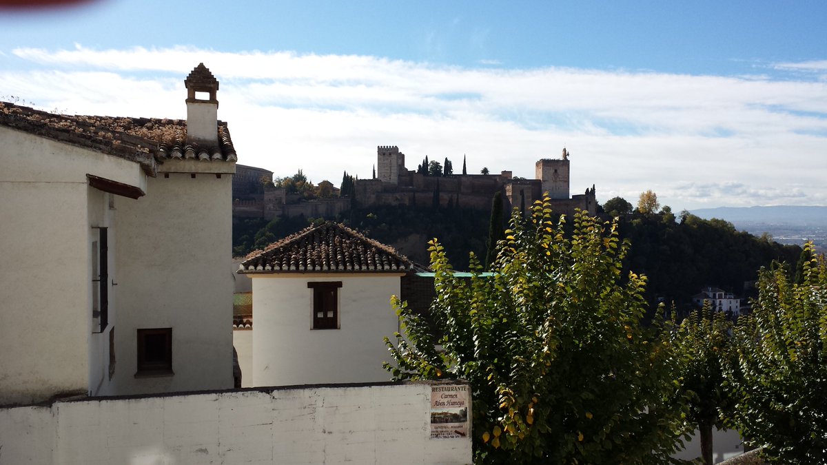 #HAPPYNEWYEAR  and best wishes for 2017 ! Looking forward to our first tour in Andalucia with <a href="/NewcastleHigh/">Newcastle High School for Girls (GDST)</a>