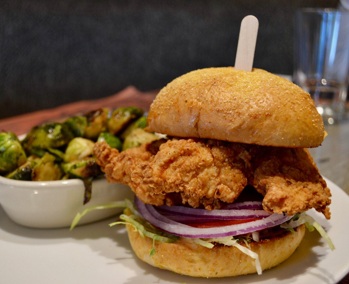 Let's begin your 1st Wednesday of 2017 with a tasty #lunch! #Sandwich #Lunchtime  #delraybeach #humpday #happyhumpday