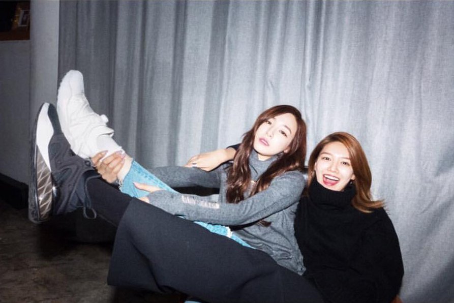i3ananastory's tweet photo. #SooFany
#2Youngs
#ForeverYoung
#YoungsReunited
#SooYoungIsBAE
🙈💞 https://t.co/l54aErF3f1