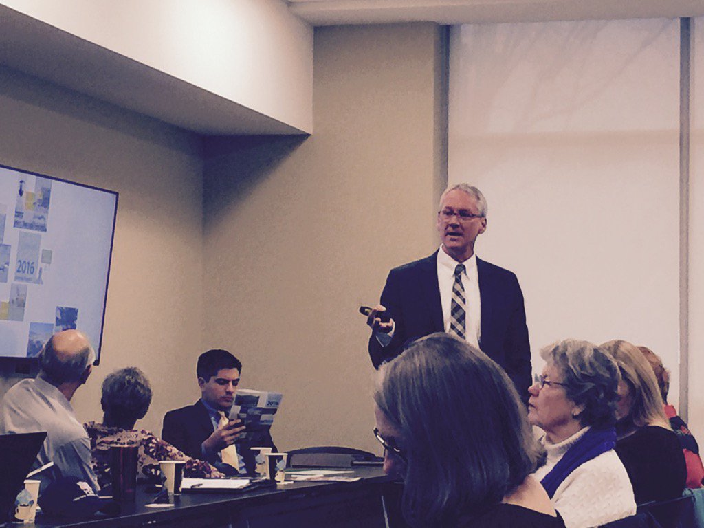 AndreasBervel's tweet photo. Greater Tehachapi Economic Development Council update on district happenings! Presentation by City of Tehachapi. https://t.co/L9bUXmcIro
