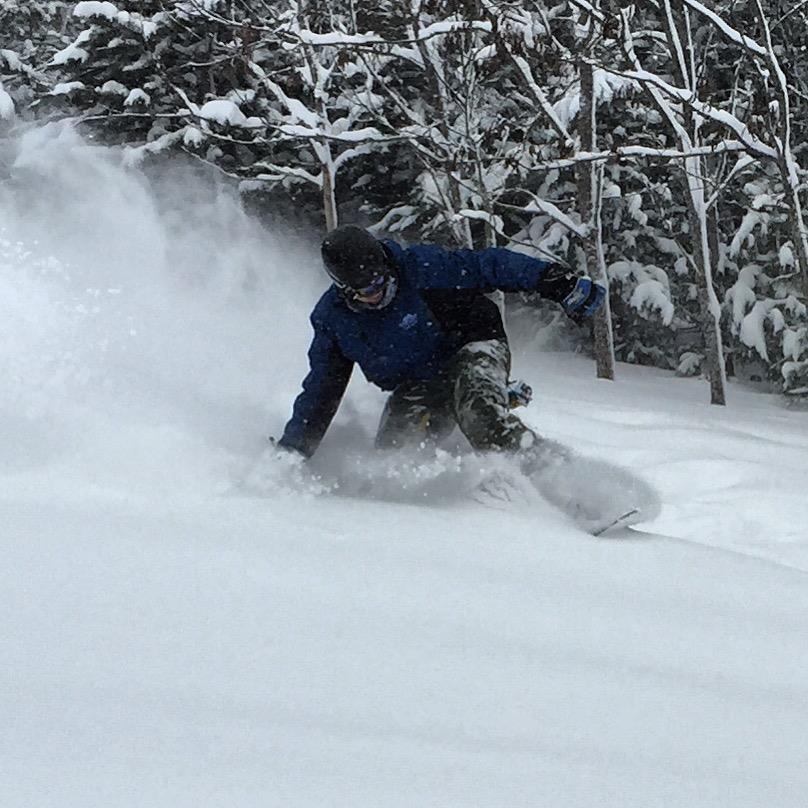 Freshly groomed slopes or the #backcountry?
<a href="/CaberfaePeaks/">Caberfae Peaks</a> has them both! Peek in now on the live webcam: bit.ly/2j521NA #NoMi