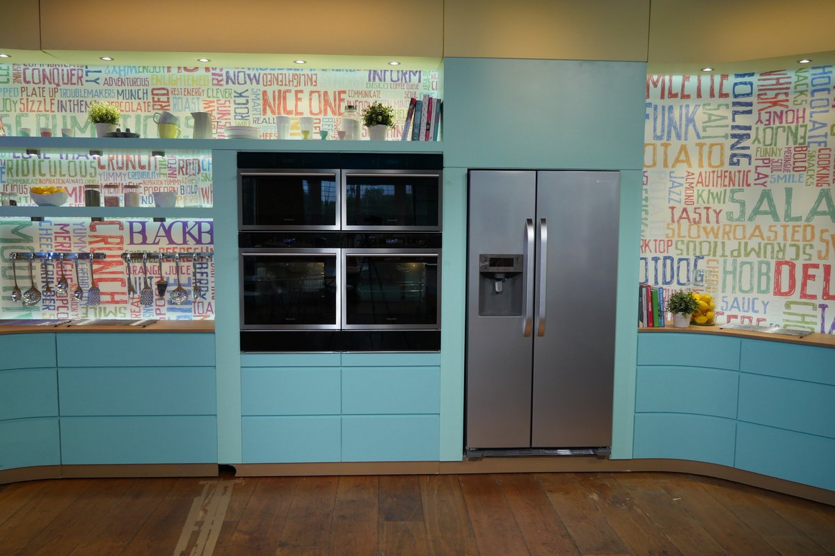 HotpointUK's tweet photo. When we reach 30k one of you will #WIN a Fridge Freezer! RT, FLW, visit https://t.co/zifW0Hl85L &amp; use #Hotpoint30k with the 1 you'd like! https://t.co/gZT17ffBti