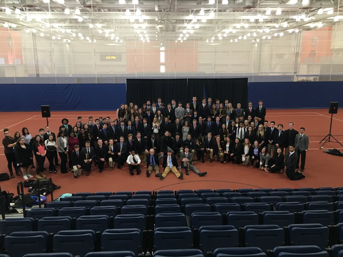 IrondequoitDECA's tweet photo. #itowndeca #rigor #relavence #DECA #irondequoit #beststudents #nydeca #RIT https://t.co/lbv3mA5oRn
