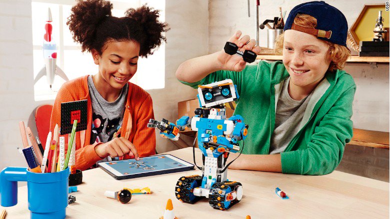 The new #LegoBoost kit teaches kids how to code, so yes, parents, your kids are officially more tech-savvy than you: cnnmon.ie/2j7VuBt