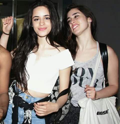 csmilazymlk's tweet image. agora me diga como você acha q n combinam? CAMREN É MAIS REAL QUE VC VADIA #camren4president #camrenisreal.