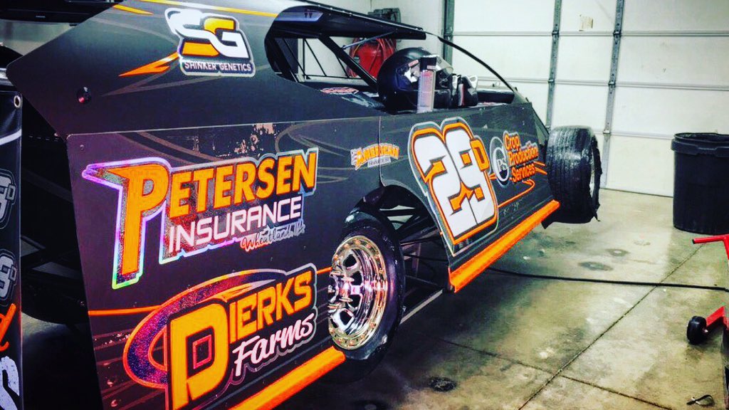 RevChassis's tweet photo. Good luck in Arizona!! #GetRevved #RevWraps 🤘🏻🏁🏆 https://t.co/xdDtwVAmKA