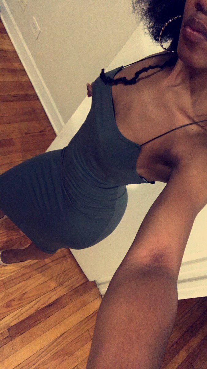 Mochahontasss's tweet photo. #Wednesbae #WCE #BlackGirlMagic https://t.co/dhwpnDkWBD