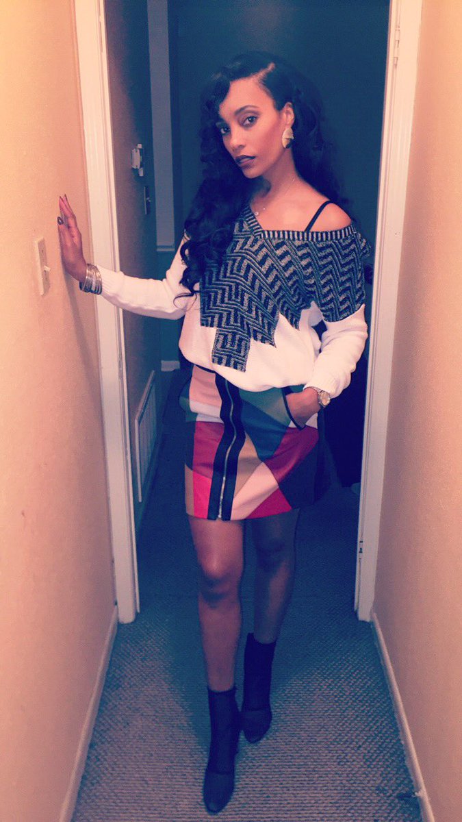 PinupDollDe's tweet photo. Glow✨DoLL💅🏾... https://t.co/LfL4IkaPf9
