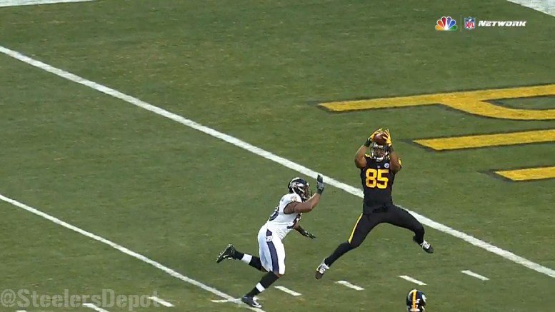 Steelersdepot's tweet photo. Steelers TE Xavier Grimble Dealing With Cracked Ribs Ahead Of Playoffs https://t.co/MmmAxwbO1O https://t.co/9jLOCerdDD