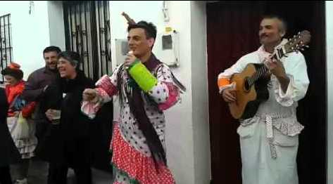 loscoloretes's tweet photo. la "Chirigota de 2" de David Menacho llevará por nombre "VIVO COMO DIOS"
#Chorizá2017 https://t.co/8f1CGCcTHP