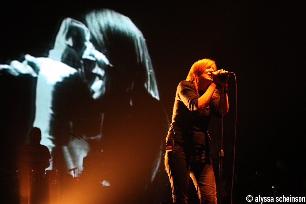 Happy Birthday to Beth Gibbons! 