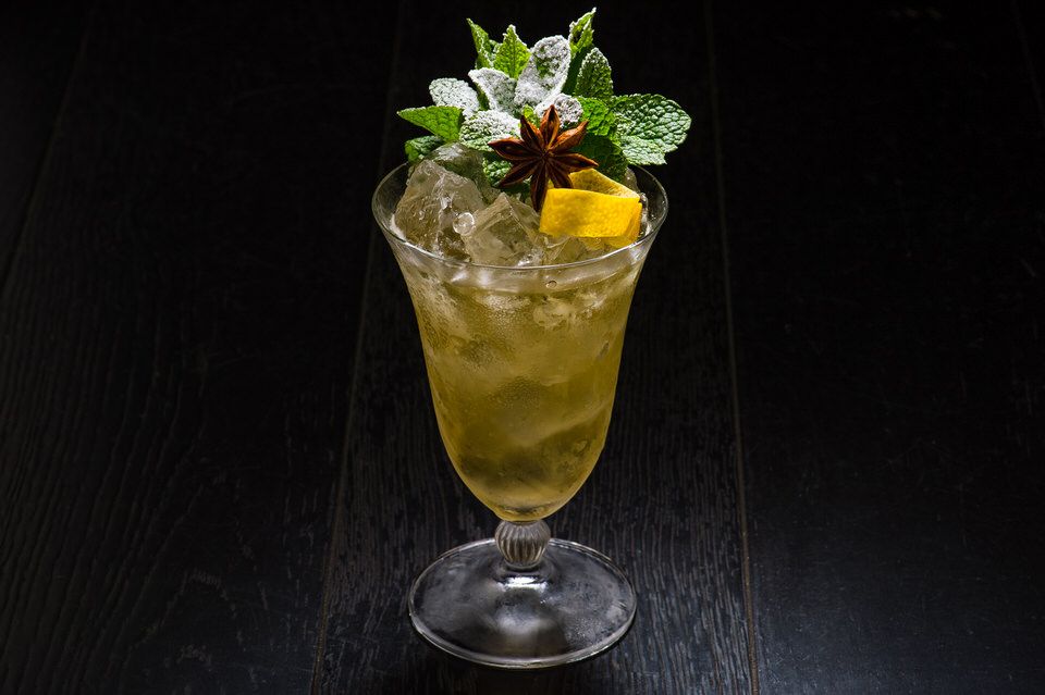 Near Covent Garden? You might want to read this list @mabelscg <a href="/AdventureBar/">Adventure Bar</a> <a href="/barswift/">Swift Bars</a> @swaylondon @BeAtOneBar bit.ly/2j5aaNH