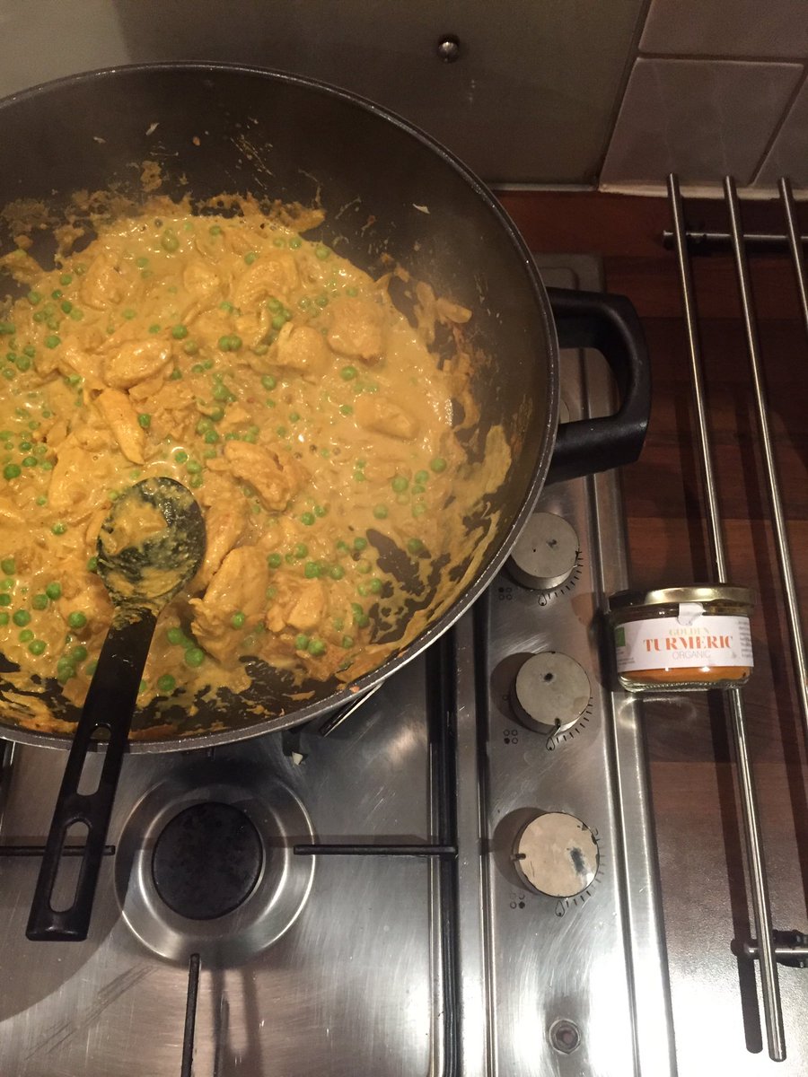 dbibby15's tweet photo. Home made chicken curry tonight using @wunderworkshop turmeric 👌🏼 #health #antiinflam https://t.co/eoBoyT9lbi