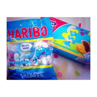mimicaca0112's tweet photo. バースデーフライヤーを見た人皆がギョッとしながら『何この化け物！？』って言われるんですが、
スマーフに出てくる唯一の女性スマーフェットです💟
褒めてくれたのは義姉とミシのみ。
誕生日のフライヤーは毎年自己満ですw

#MiMi誕#1月7日#デカバーZ https://t.co/gOdDaluCzA