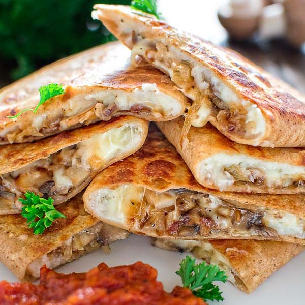 Tania Sheff On Twitter Mashed Potato Quesadilla Is Filled With Caramelized Onions Mushrooms Leftover Mashed Potatoes And Gooey Cheese Https T Co 30exlfwdxc Https T Co Np612azucf