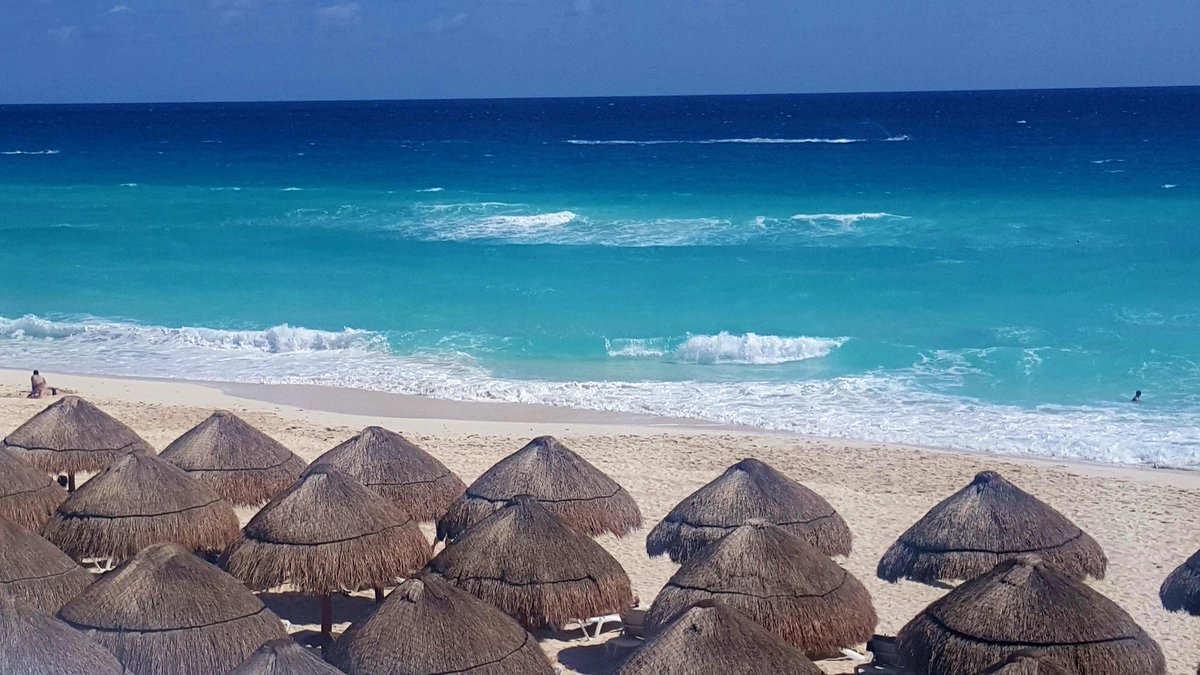 dea_casem's tweet photo. Beautiful beaches of Cancun @WeVisitMexico @VisitMex https://t.co/xRYNikUV2Z
