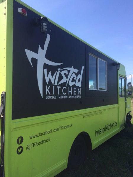 Looking to start a food truck this spring?This is the best priced ready to roll truck around! kijiji.ca/v-cars-trucks/…