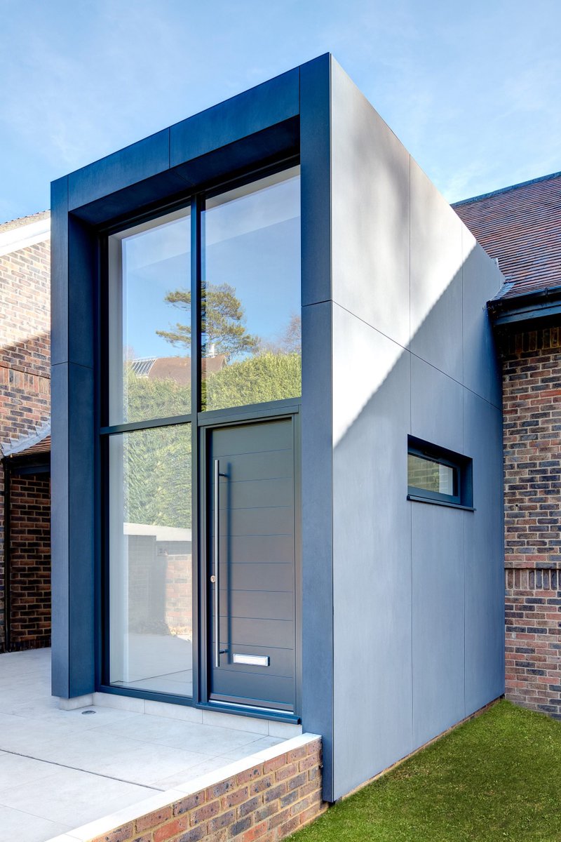 HelvexMx's tweet photo. Ideas para #TuCasa en #Inglaterra, casa rediseñada por #ARDesignStudio con más luz natural y mejores vistas sobre del paisaje. Vía: @Dezeen https://t.co/BF24p0kipi