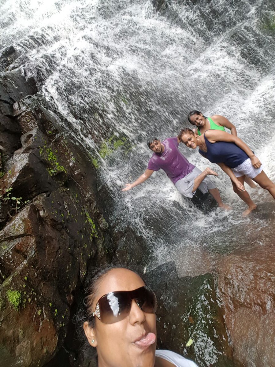 MelishiniP's tweet photo. Sibling fun under the waterfall! #LoveFamily https://t.co/MV2MU61jyu