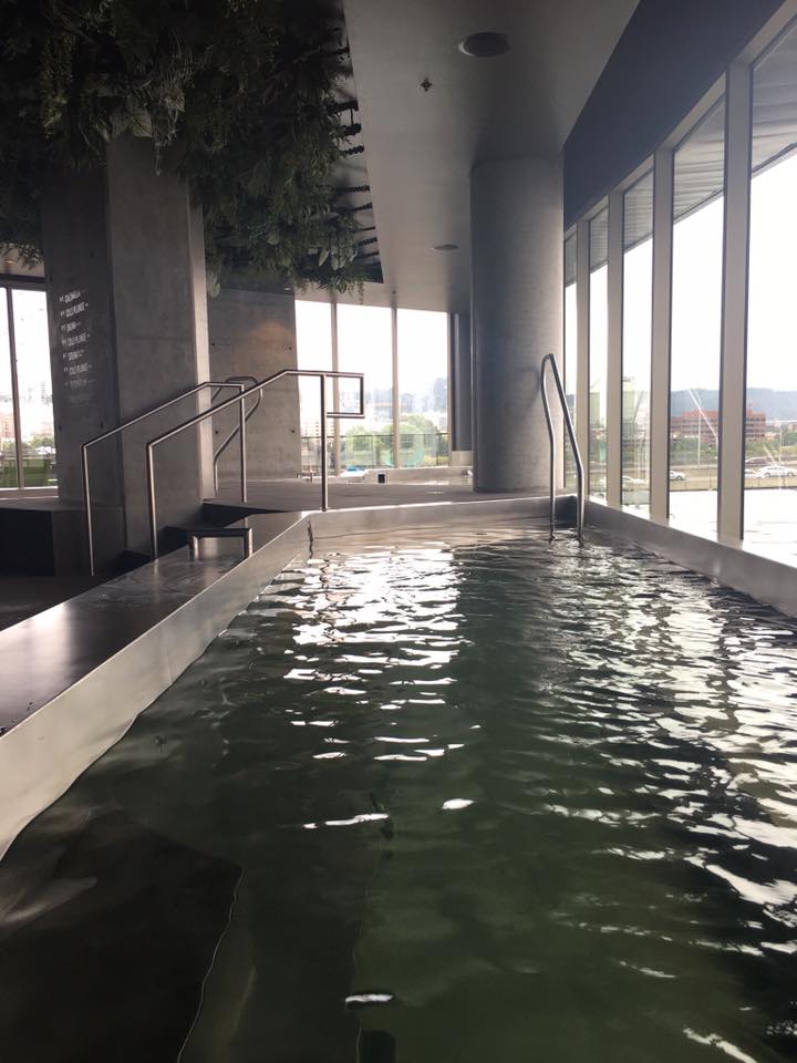 YardPDX's tweet photo. Stay out of this chilly weather and come soak @KnotSpringsPDX located on the 5th floor of YARD #fpimgmt #teamfpi #LiveYARD https://t.co/SlG1o8HreH