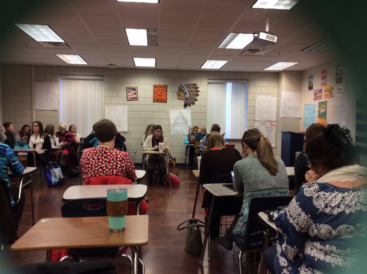 soonerlady84's tweet photo. Place is packed!!! Let's get learning! #epsit2017 https://t.co/f39zhsU837