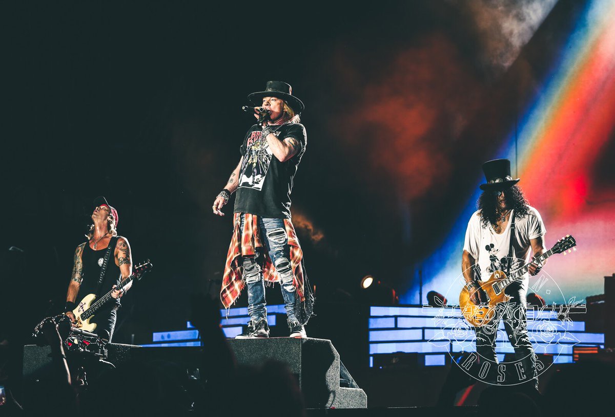 gunsnroses tweet picture