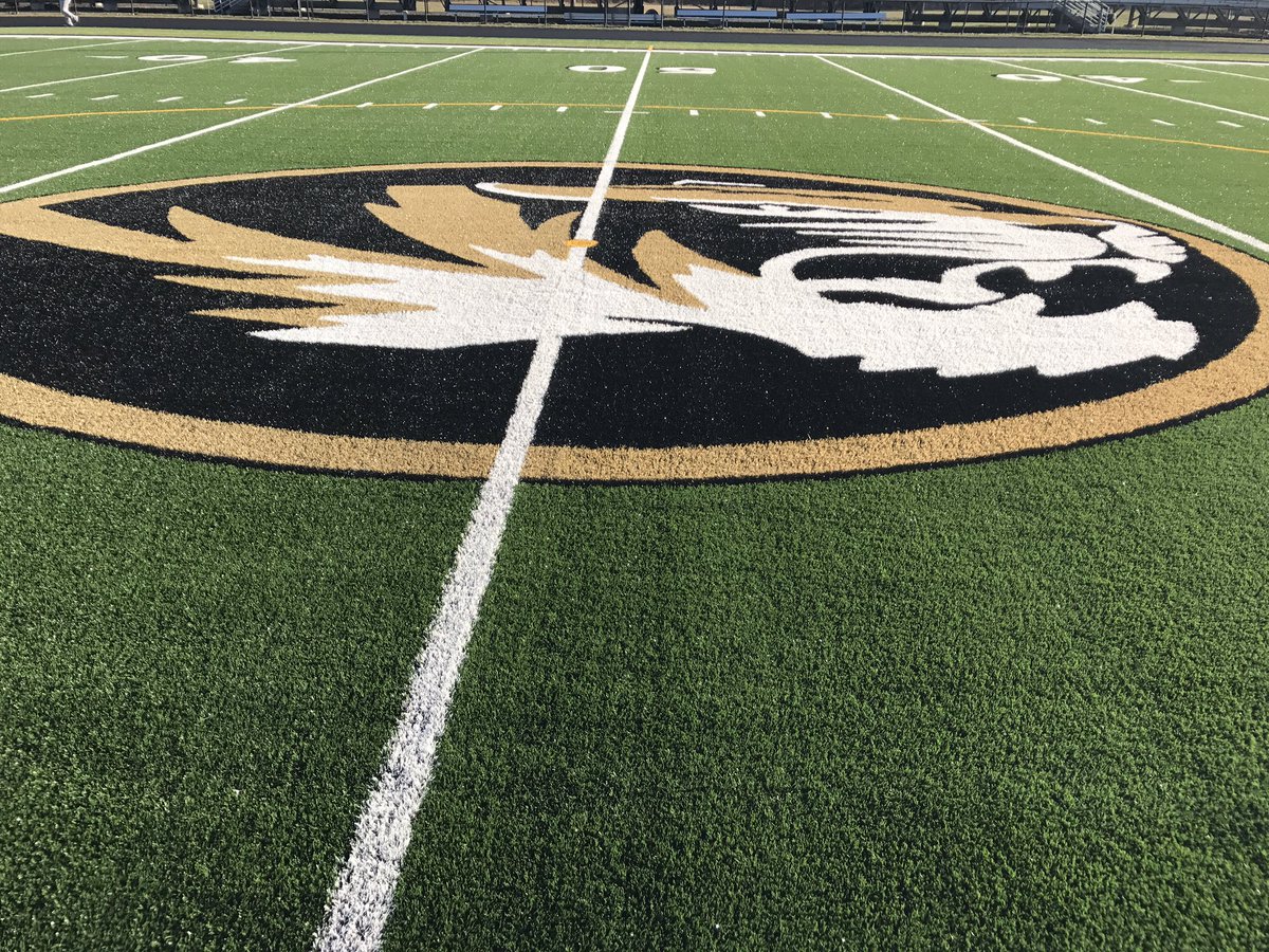 CoachJonCraig's tweet photo. New turf. Looks great, feels better!!! #btsdtigers https://t.co/nPA0E8qQWP