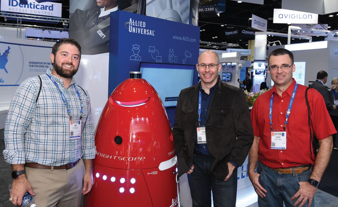 SecMgmtMag's tweet photo. New robots patrolled the exhibit hall of #ASIS16 to ensure a safe and secure environment: https://t.co/IdVuer80Ye https://t.co/uQnaxdXzFR
